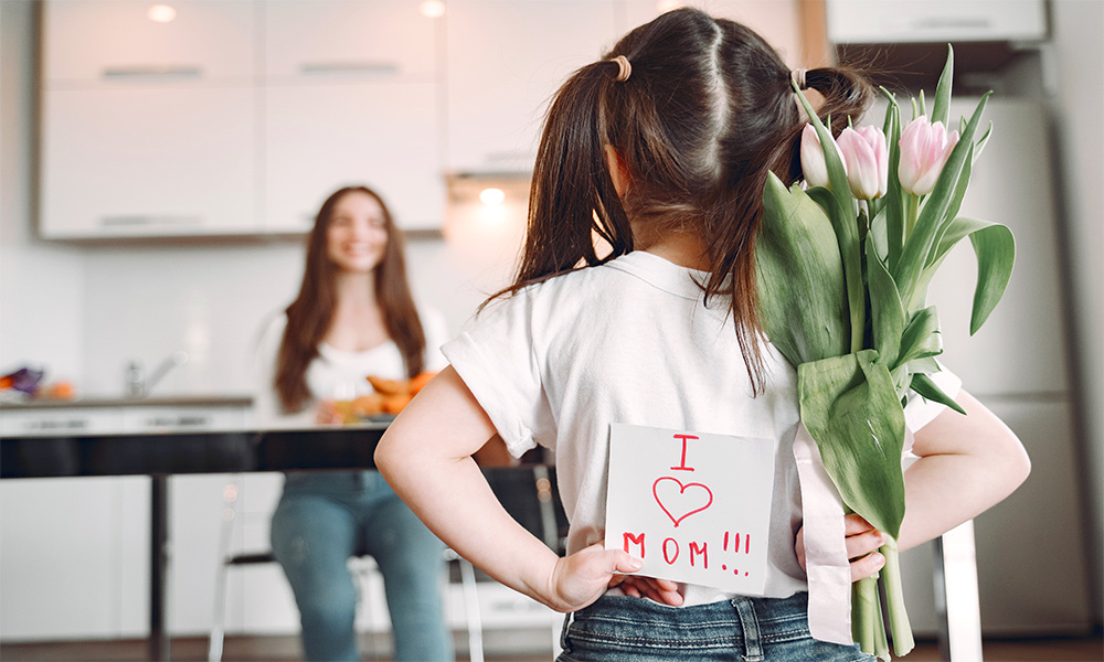 Mom life famousparenting